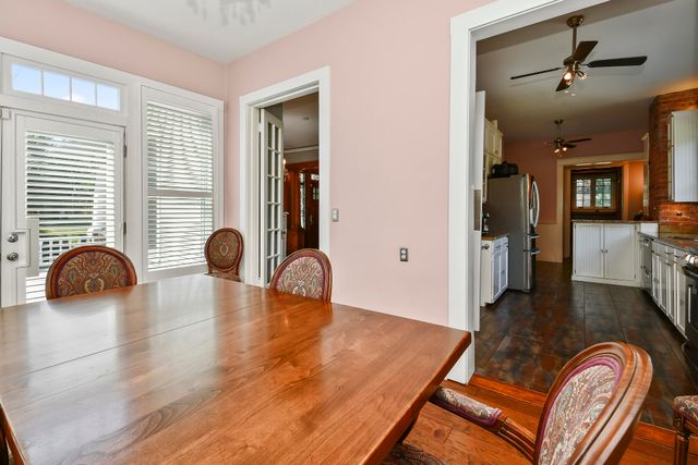 1635 E Walnut Street, Springfield, MO 65802