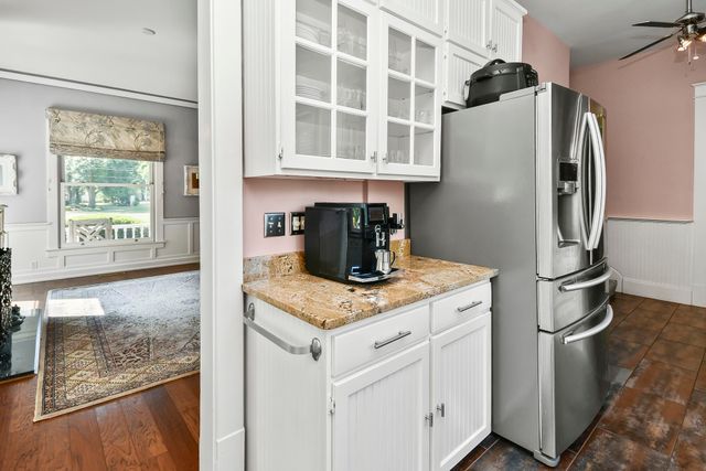 1635 E Walnut Street, Springfield, MO 65802