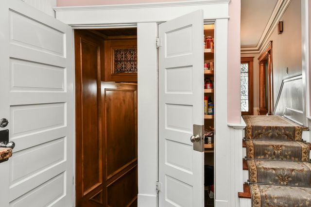 1635 E Walnut Street, Springfield, MO 65802