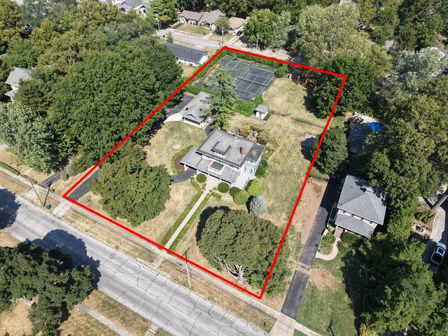 1635 E Walnut Street, Springfield, MO 65802