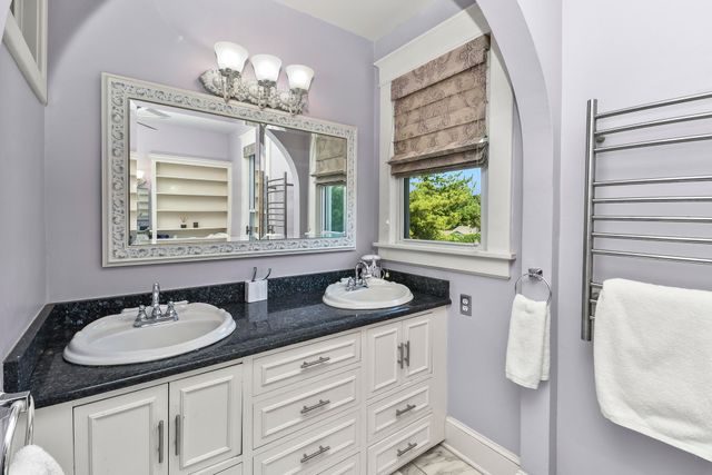 1635 E Walnut Street, Springfield, MO 65802