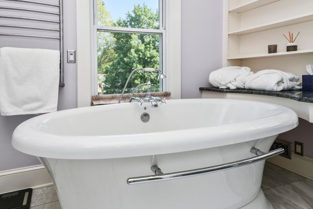 1635 E Walnut Street, Springfield, MO 65802
