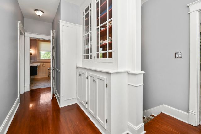 1635 E Walnut Street, Springfield, MO 65802