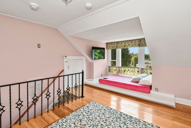 1635 E Walnut Street, Springfield, MO 65802