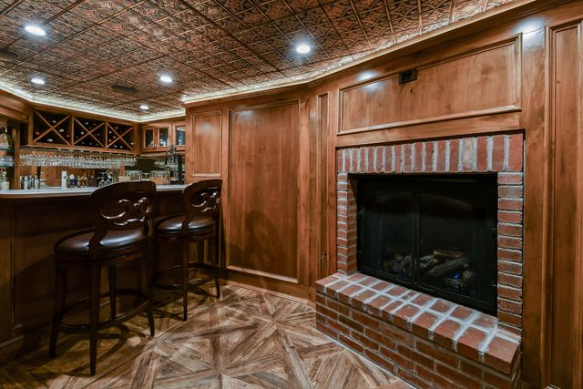 1635 E Walnut Street, Springfield, MO 65802