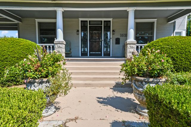 1635 E Walnut Street, Springfield, MO 65802