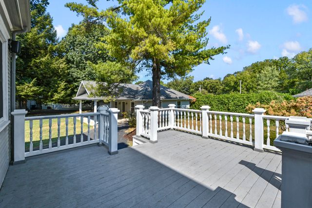 1635 E Walnut Street, Springfield, MO 65802