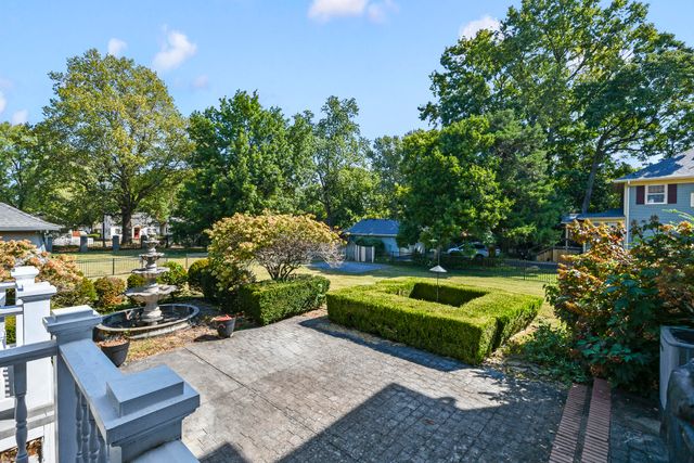 1635 E Walnut Street, Springfield, MO 65802