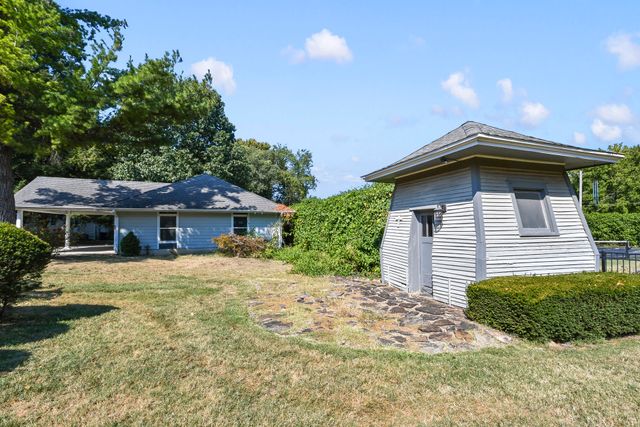 1635 E Walnut Street, Springfield, MO 65802