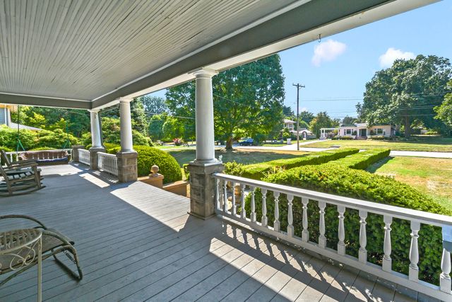 1635 E Walnut Street, Springfield, MO 65802