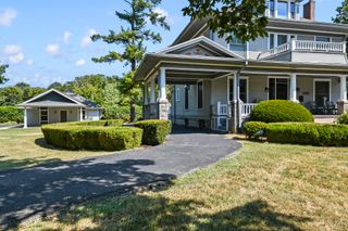 1635 E Walnut Street, Springfield, MO 65802