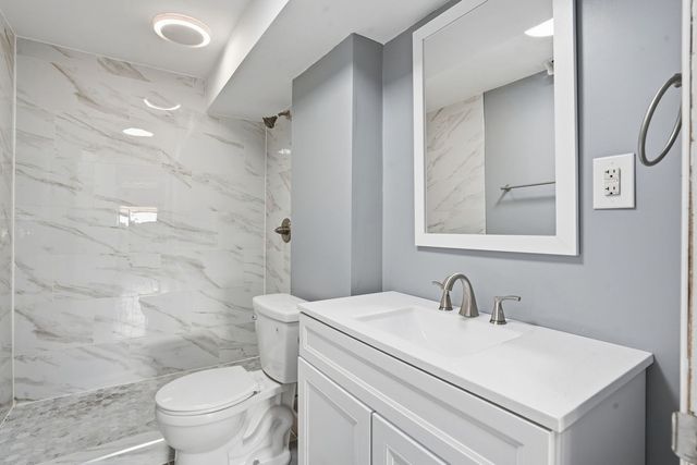 368 33rd Avenue Court, East Moline, IL 61244