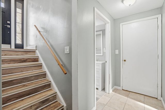 368 33rd Avenue Court, East Moline, IL 61244