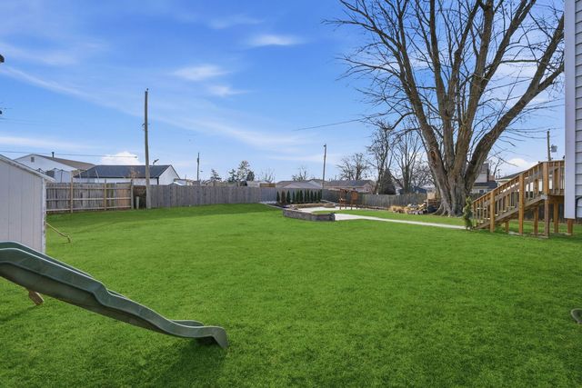 368 33rd Avenue Court, East Moline, IL 61244