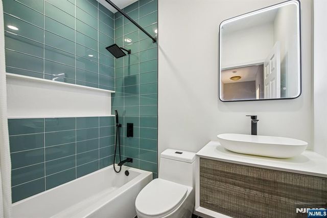 80 W 18th Street, Weehawken, NJ 07086