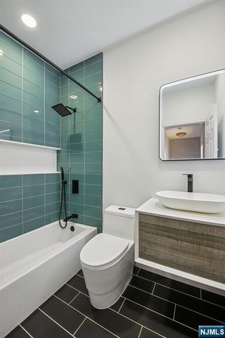 80 W 18th Street, Weehawken, NJ 07086