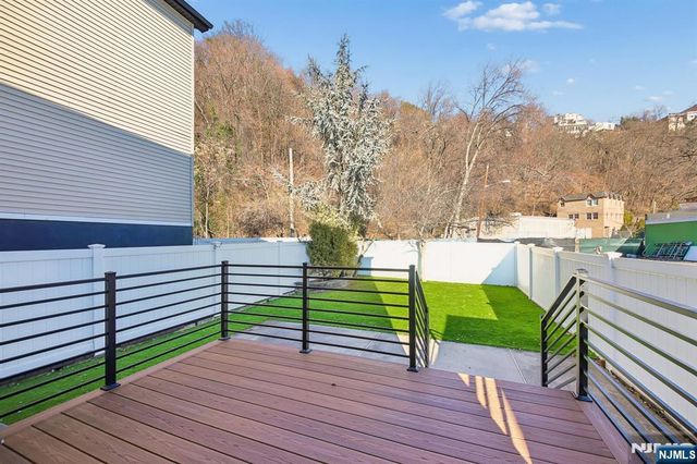 80 W 18th Street, Weehawken, NJ 07086