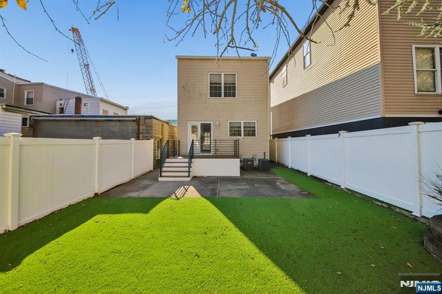 80 W 18th Street, Weehawken, NJ 07086