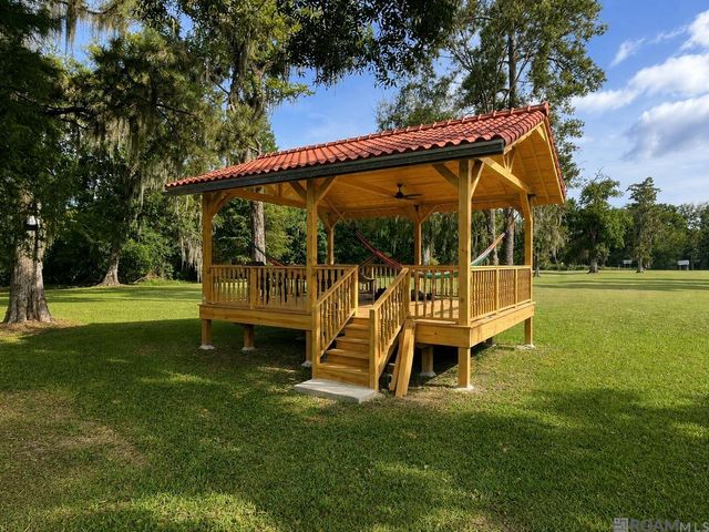 42069 Black Bayou Rd, Gonzales, LA 70737