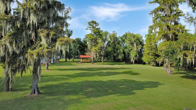 42069 Black Bayou Rd, Gonzales, LA 70737
