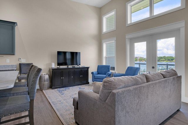 340 Bluefish Drive, 105, Fort Walton Beach, FL 32548