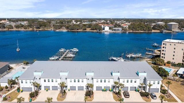 340 Bluefish Drive, 105, Fort Walton Beach, FL 32548