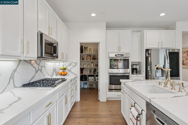 1226 Sierra Trail Rd, Oakley, CA 94561