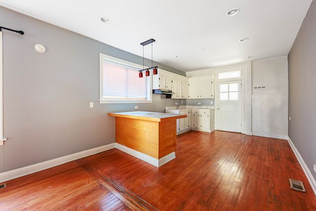 6147 S Keeler Avenue 1, Chicago, IL 60629