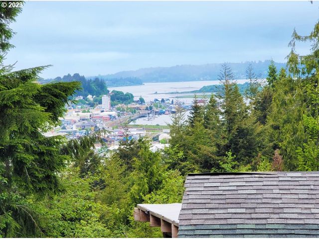 Flanagan, Coos Bay, OR 97420