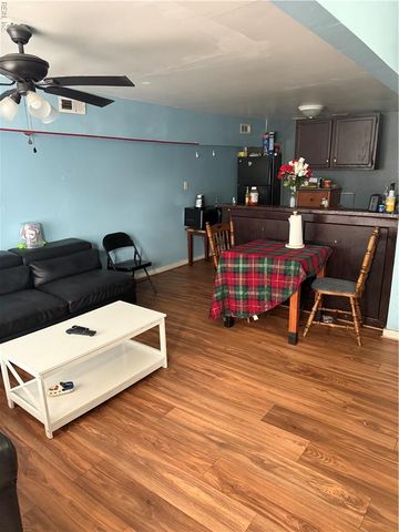 1402 Summit AVE, Portsmouth, VA 23704