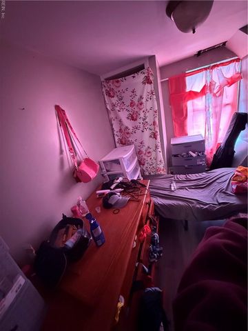 1402 Summit AVE, Portsmouth, VA 23704