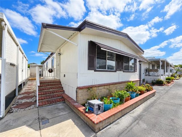 10745 Victoria 59, Whittier, CA 90604
