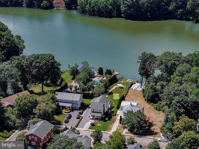 66 WYCKOFF ST, Matawan, NJ 07747