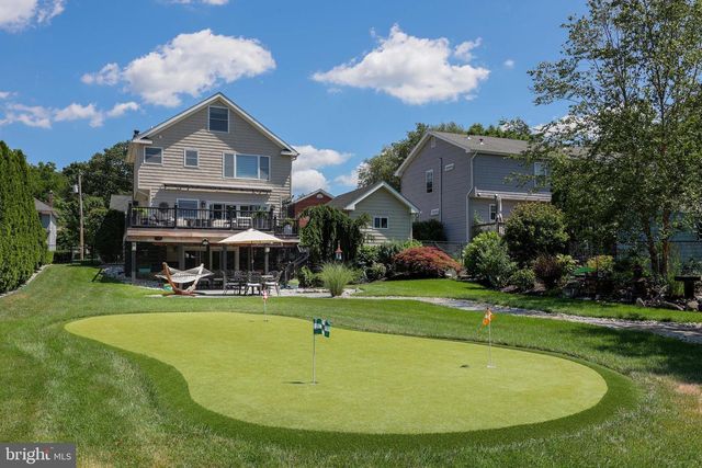 66 WYCKOFF ST, Matawan, NJ 07747