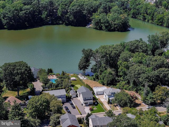 66 WYCKOFF ST, Matawan, NJ 07747