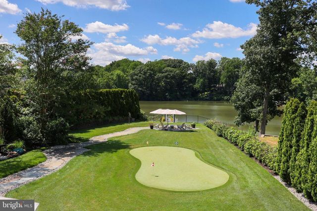 66 WYCKOFF ST, Matawan, NJ 07747