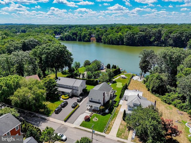66 WYCKOFF ST, Matawan, NJ 07747