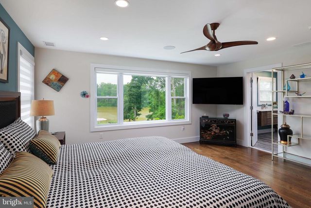 66 WYCKOFF ST, Matawan, NJ 07747