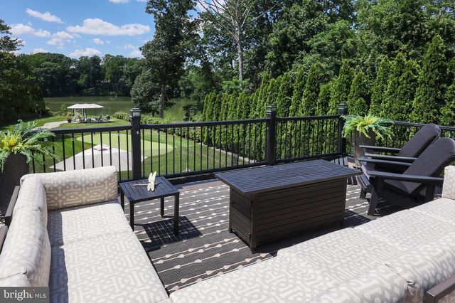 66 WYCKOFF ST, Matawan, NJ 07747