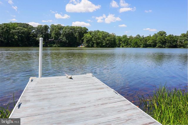 66 WYCKOFF ST, Matawan, NJ 07747