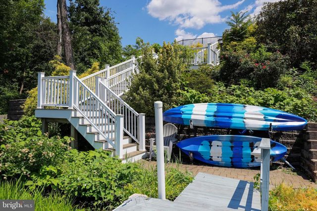 66 WYCKOFF ST, Matawan, NJ 07747
