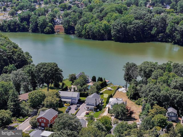 66 WYCKOFF ST, Matawan, NJ 07747