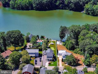 66 WYCKOFF ST, Matawan, NJ 07747