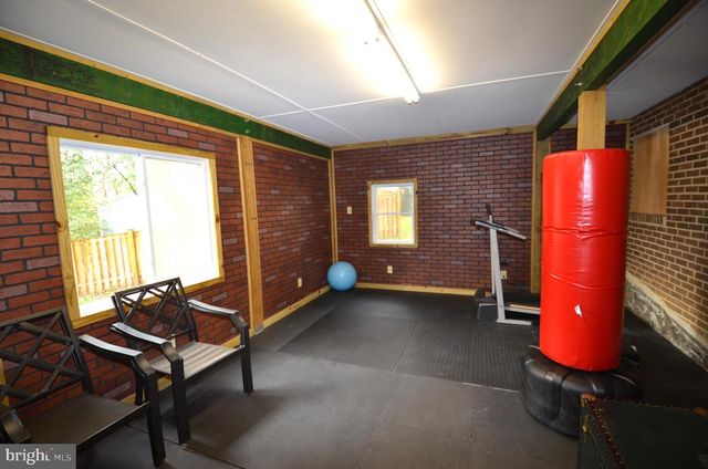 6901 STONEYBROOKE LN, Alexandria, VA 22306