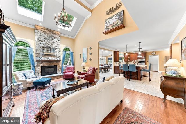 1 BEECH TREE DR, Glen Mills, PA 19342