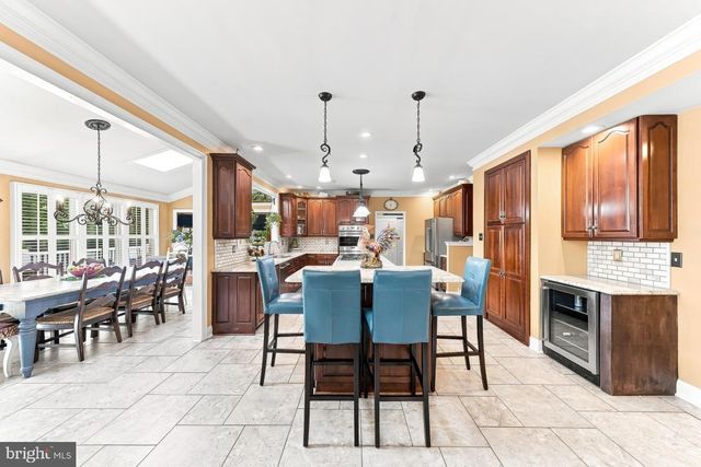 1 BEECH TREE DR, Glen Mills, PA 19342