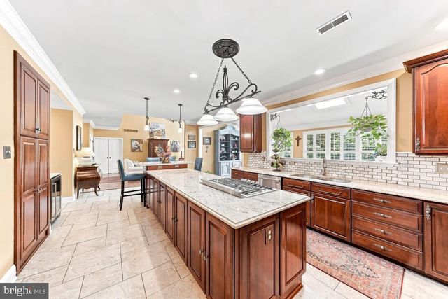 1 BEECH TREE DR, Glen Mills, PA 19342