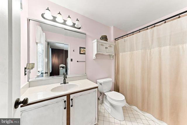 1 BEECH TREE DR, Glen Mills, PA 19342