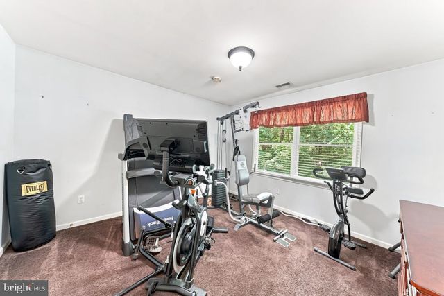 1 BEECH TREE DR, Glen Mills, PA 19342