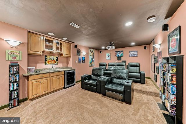1 BEECH TREE DR, Glen Mills, PA 19342